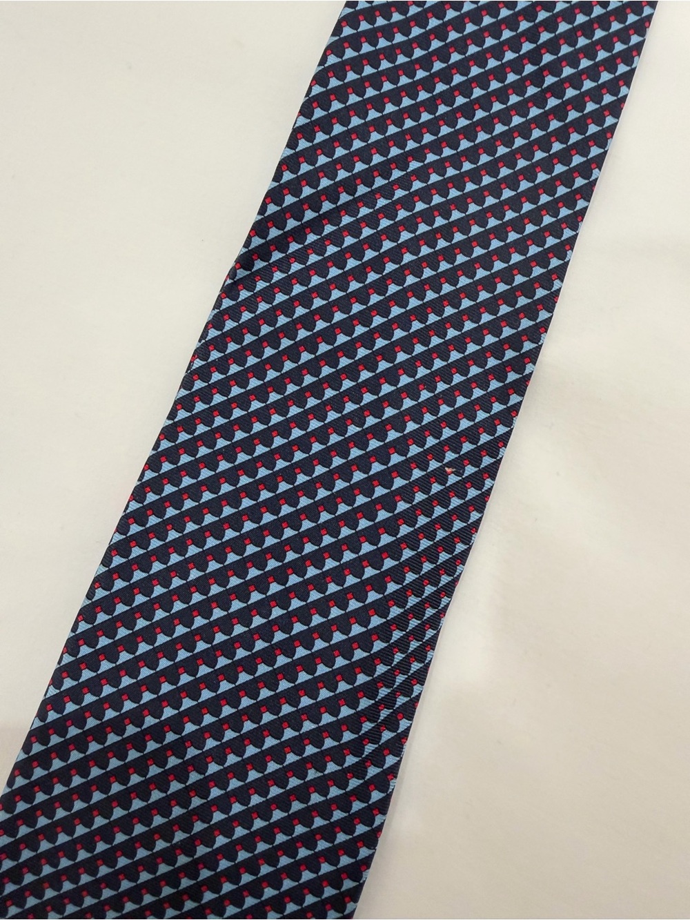 Hermès Paris 100% Silk Blue Geometric Print Men’s Tie Made in France
